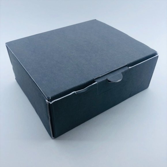 Dior White Gift Box with Ribbon - Picture 2 of 11